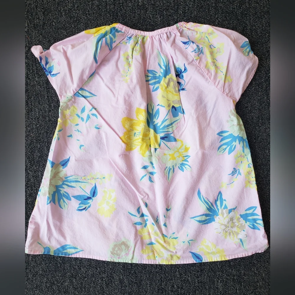 Size 7 Oshkosh bgosh Floral Lightweight Cotton Top